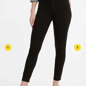 LEVI’S 311 Shaping Skinny Fit Jeans